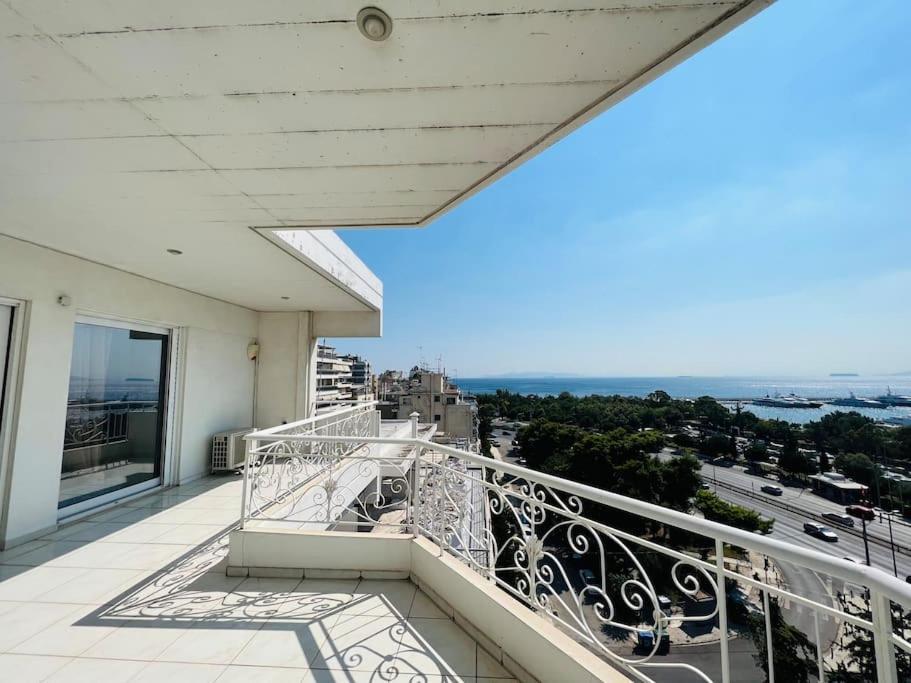 Апартаменты Rare Seaview Penthouse In Paleo Faliro Афины Экстерьер фото